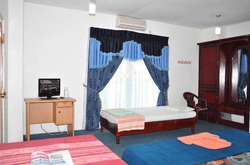 Oyo 318 Pillaiyar Inn Jaffna Exterior photo