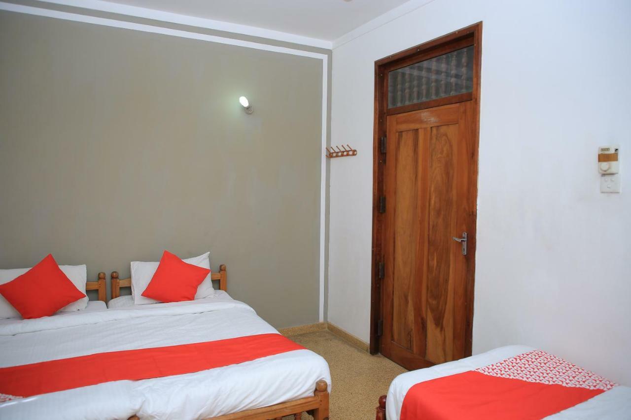 Oyo 318 Pillaiyar Inn Jaffna Exterior photo