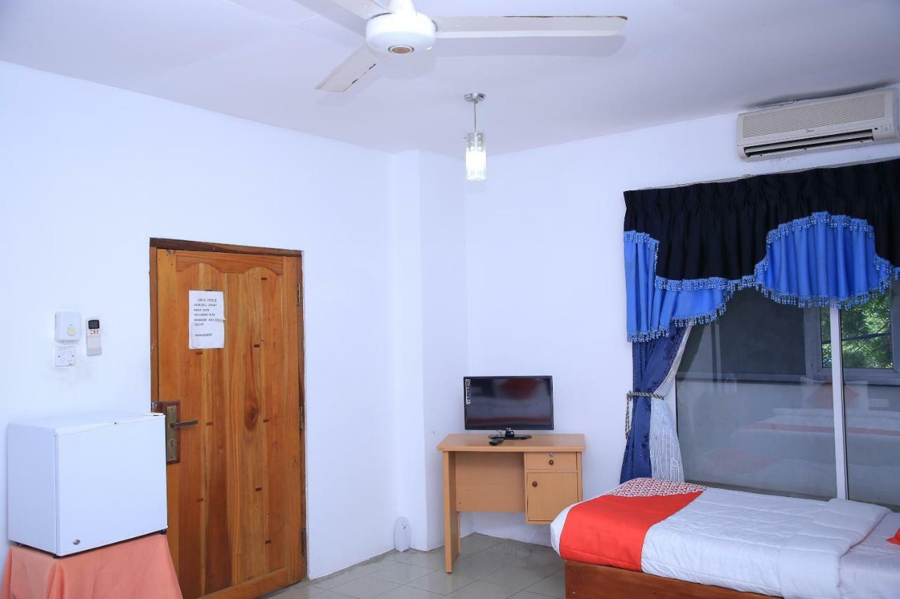 Oyo 318 Pillaiyar Inn Jaffna Exterior photo
