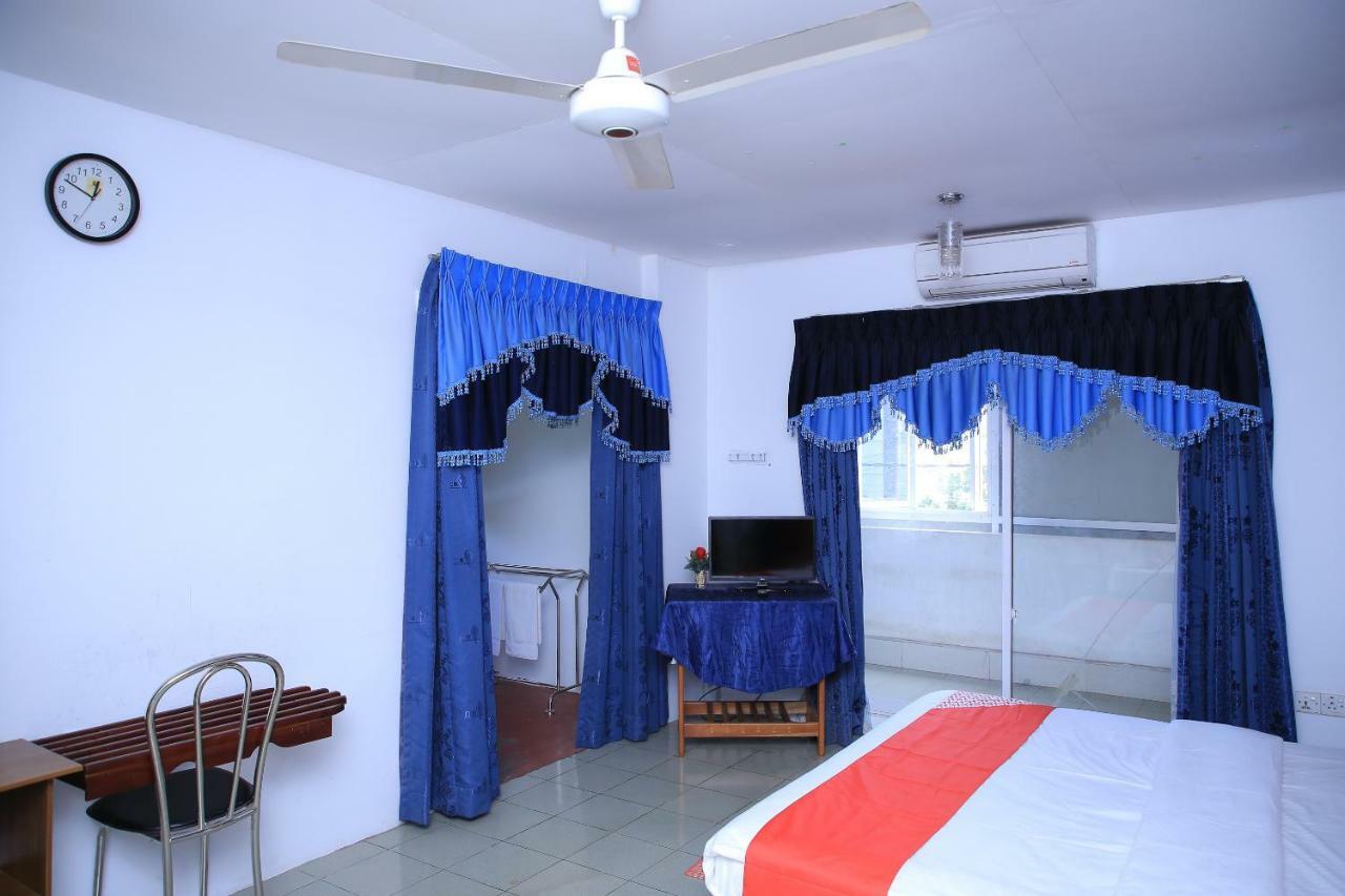 Oyo 318 Pillaiyar Inn Jaffna Exterior photo